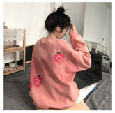 Lockerer Pullover mit süßem Erdbeer-Print